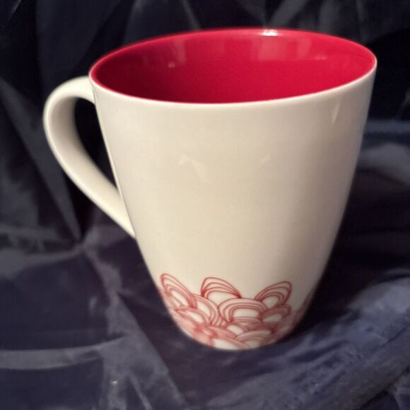 Starbucks Coffee Mug String Red Hearts Ivory 16oz Bone China 2009 HARD TO FIND - Picture 3 of 6